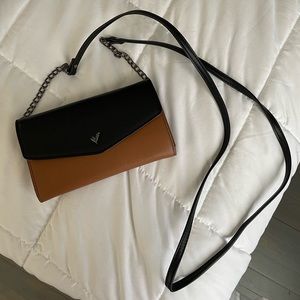 Crossbody purse